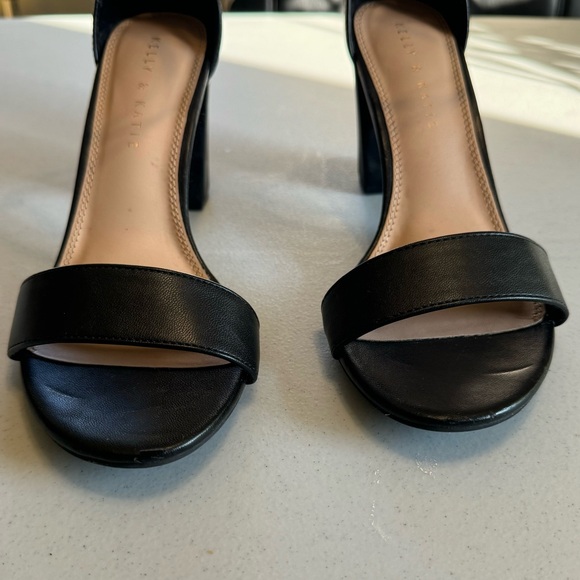 Classy Black Heels - Picture 4 of 5